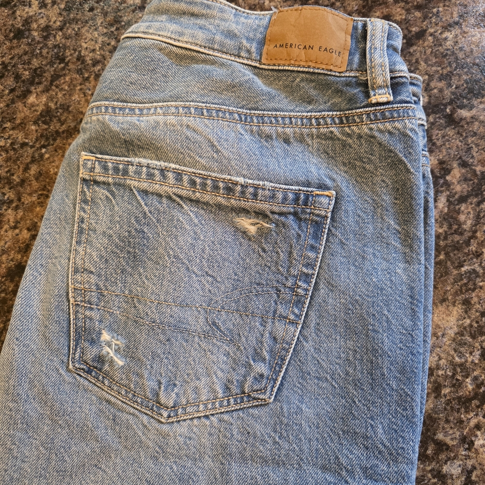 American Eagle Outfitters Womens Mom Jean